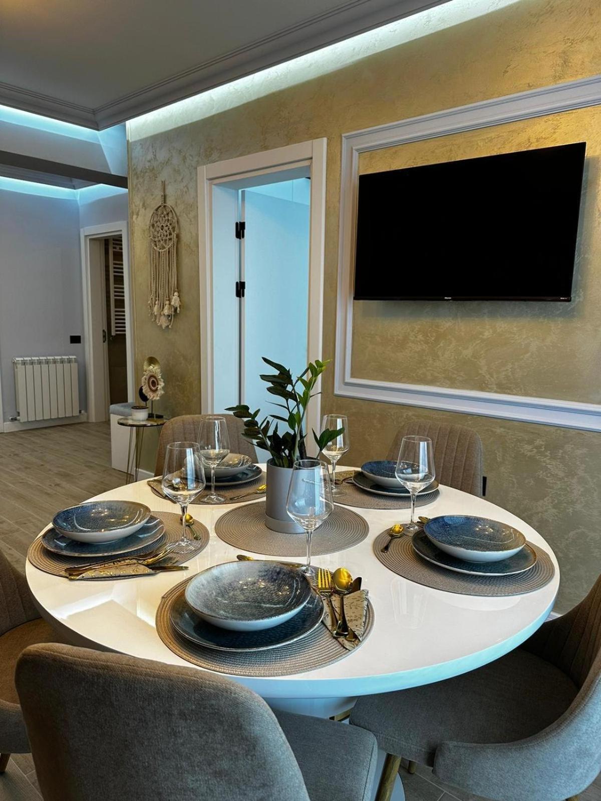 Golden Infinity Apartment Navodari Exterior photo