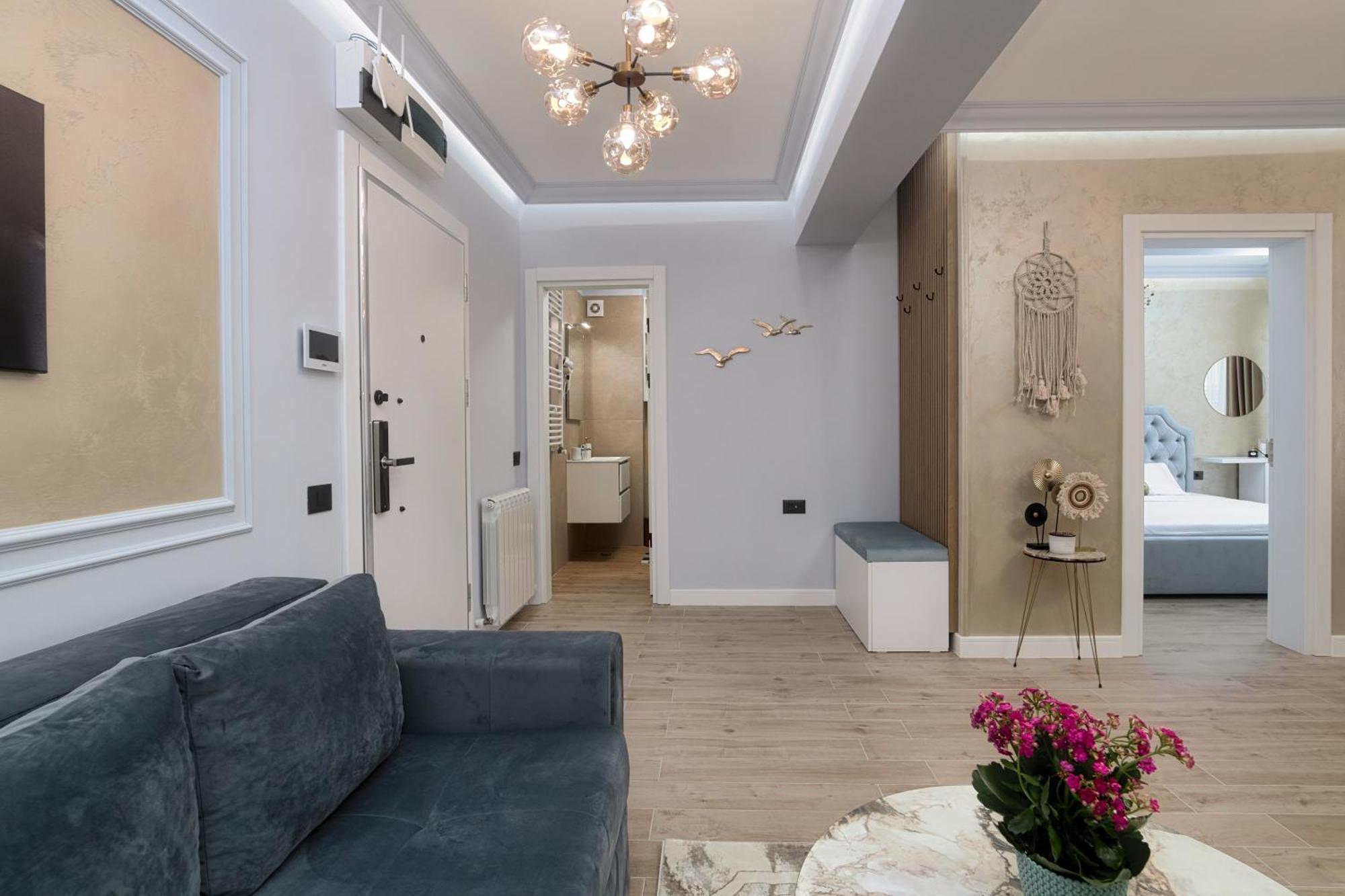 Golden Infinity Apartment Navodari Exterior photo